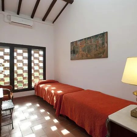 Podere Capitignano Farm stay *